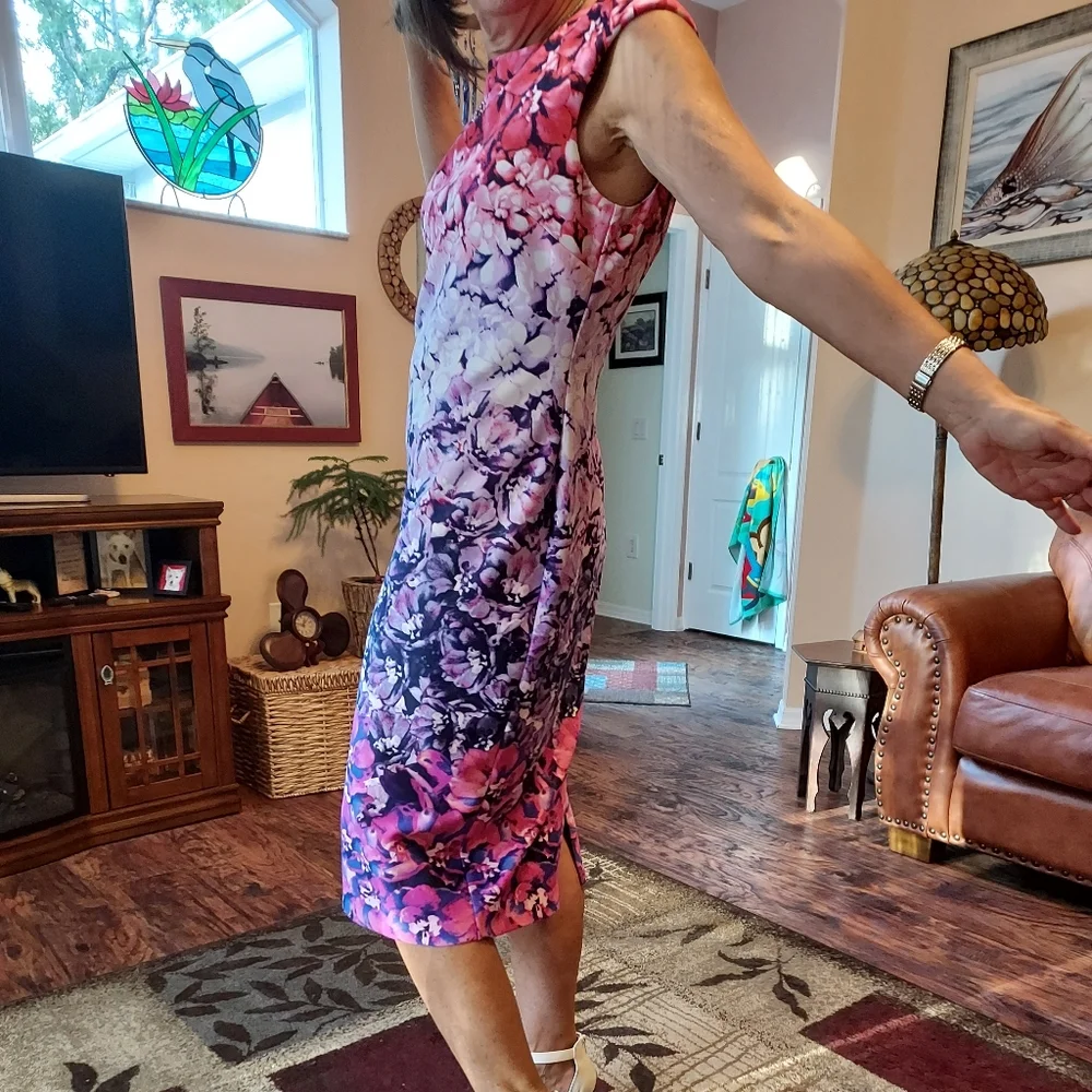 Vince Camuto Floral Sleeveless Dress w/Zipper Back - Picture 8 of 14